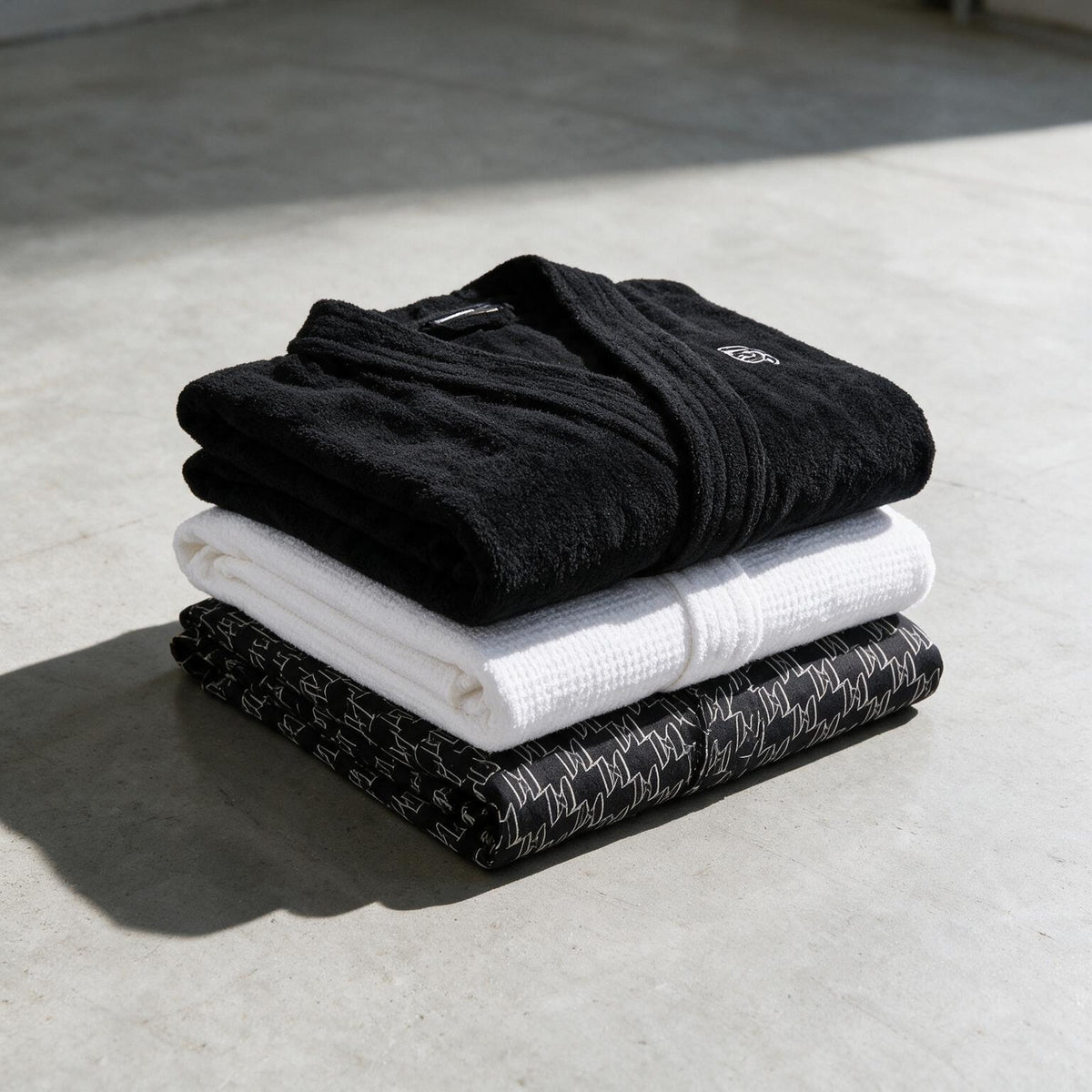 Pack Albornoces Karl Lagerfeld · Nuevo con etiqueta